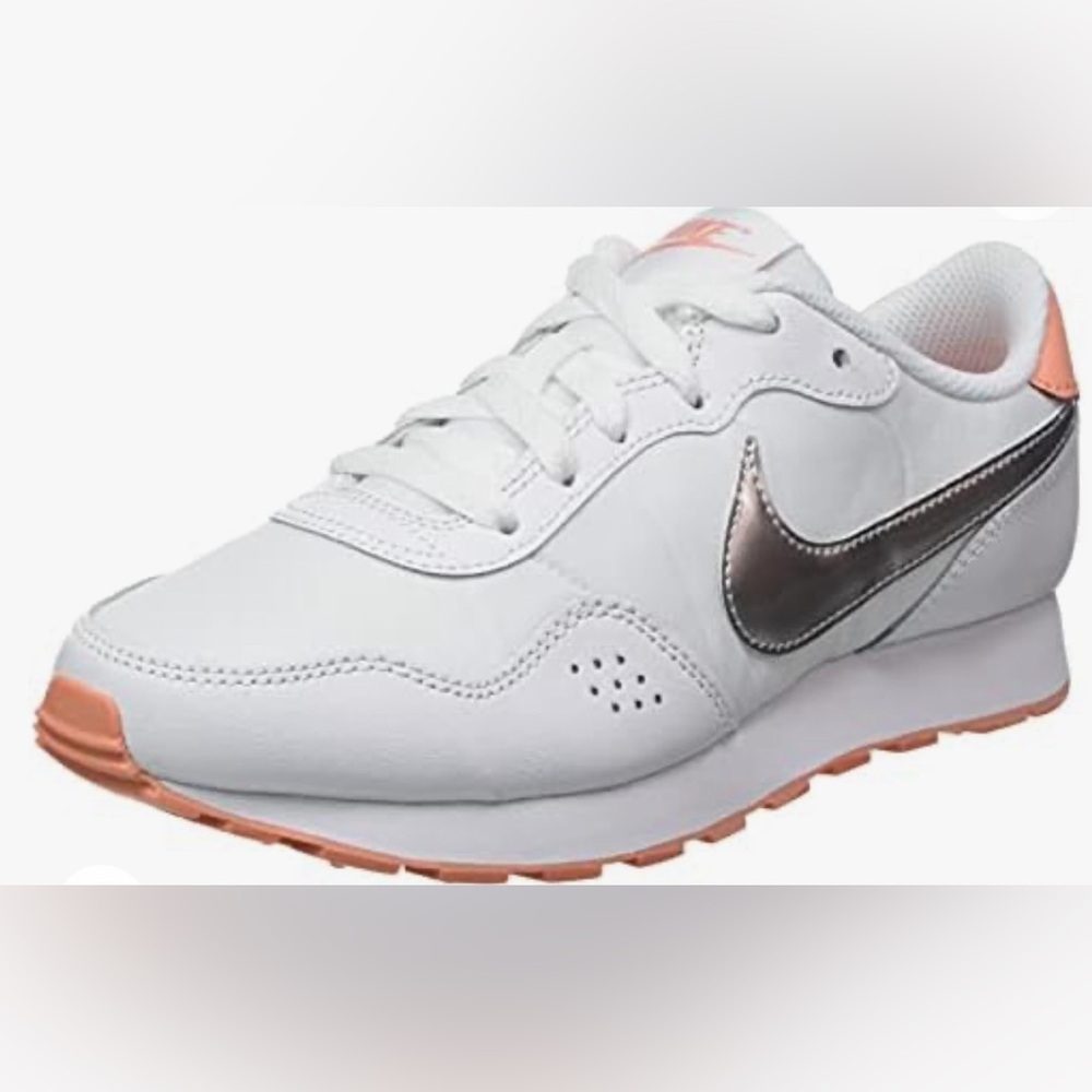 Nike Md Valiant Big Kids Casual Running Shoe- Size 4.5